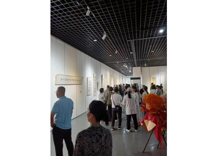 “文心墨韵——何瑞乐书画回乡展”开幕式暨座谈会在敕勒川博物馆举行